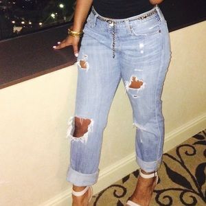 Levi’s distressed boyfriend jeans